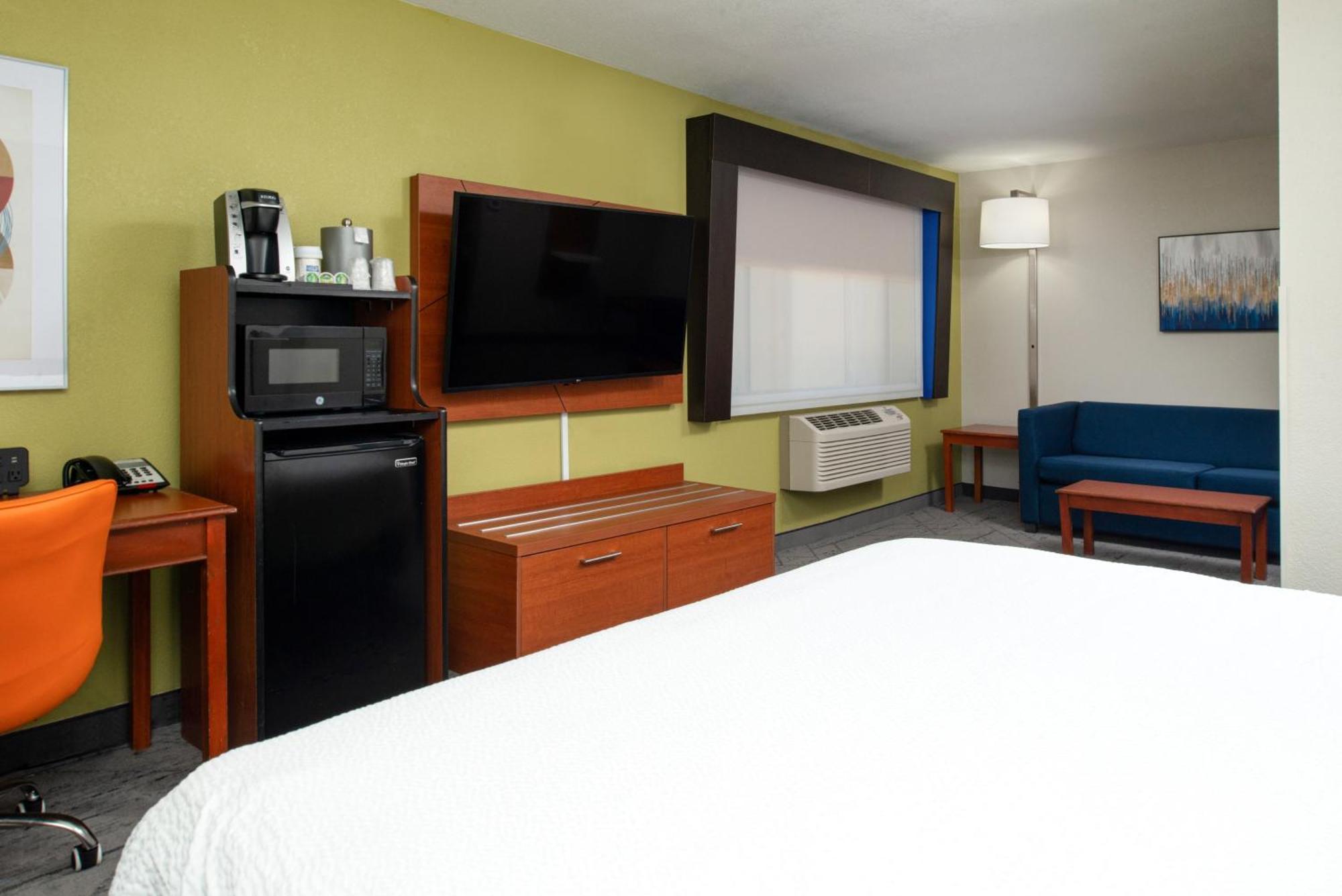 Holiday Inn Express Hotel & Suites Farmington By Ihg Exterior foto