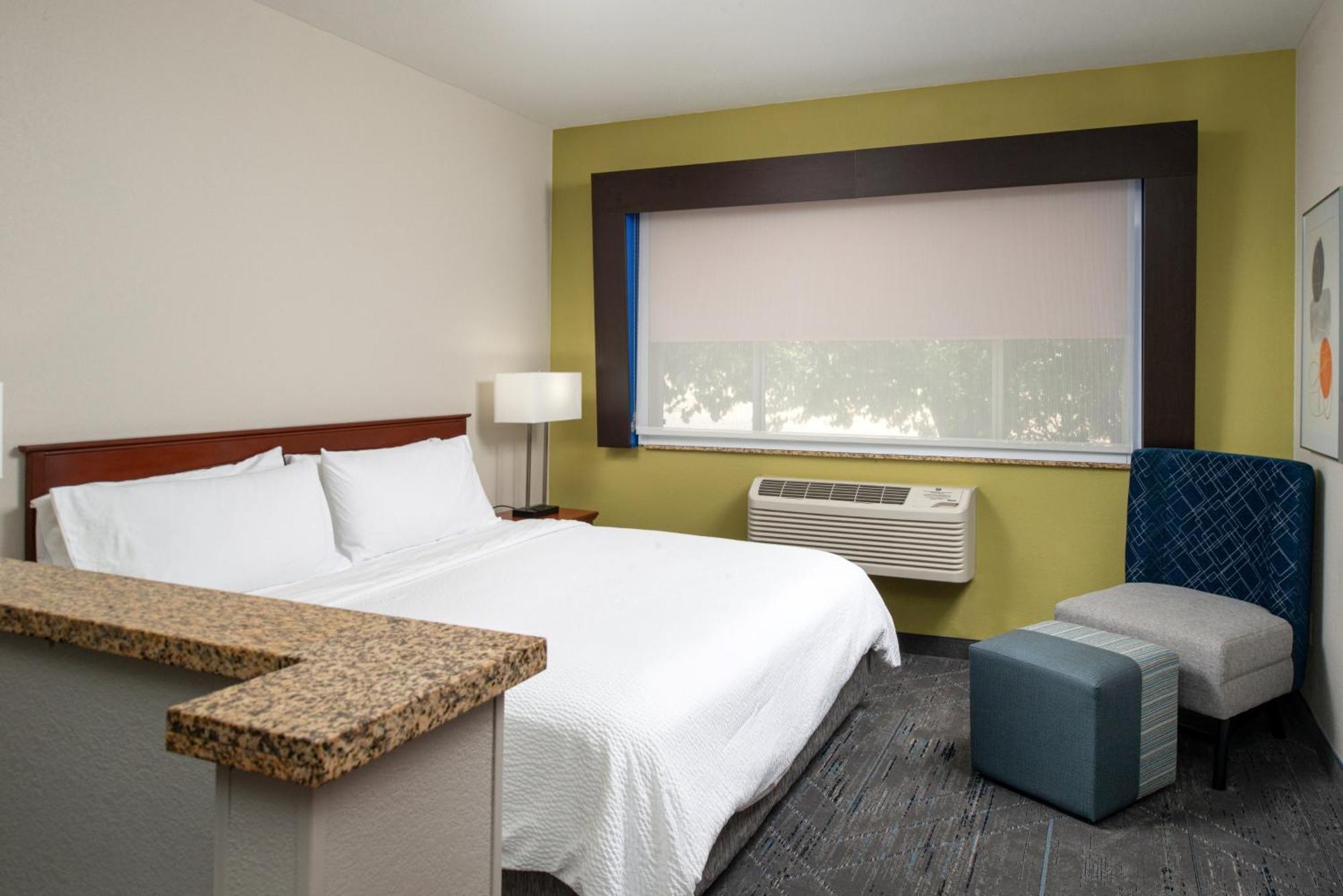 Holiday Inn Express Hotel & Suites Farmington By Ihg Exterior foto