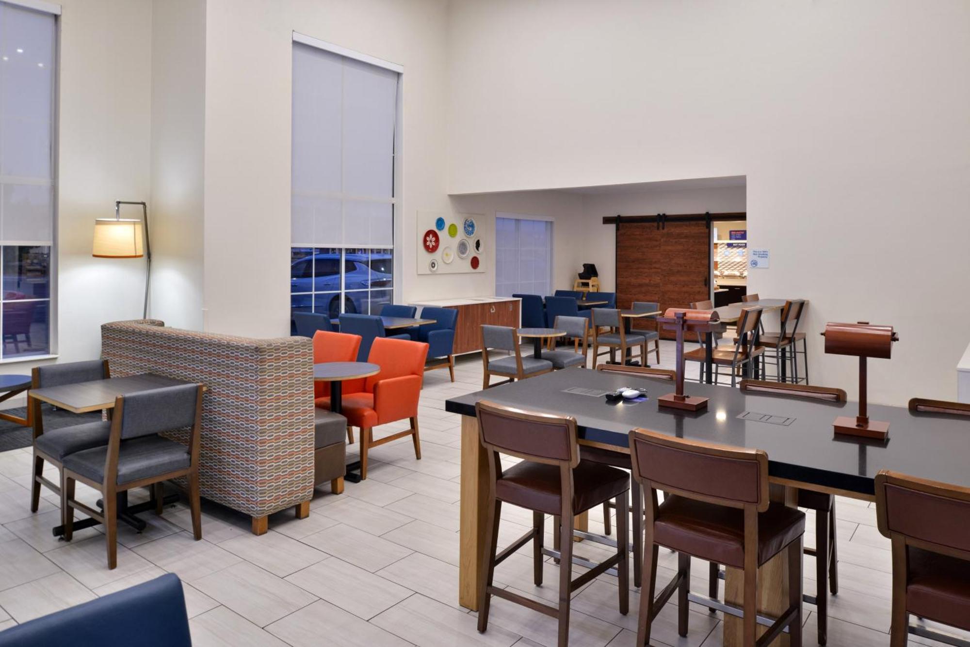 Holiday Inn Express Hotel & Suites Farmington By Ihg Exterior foto