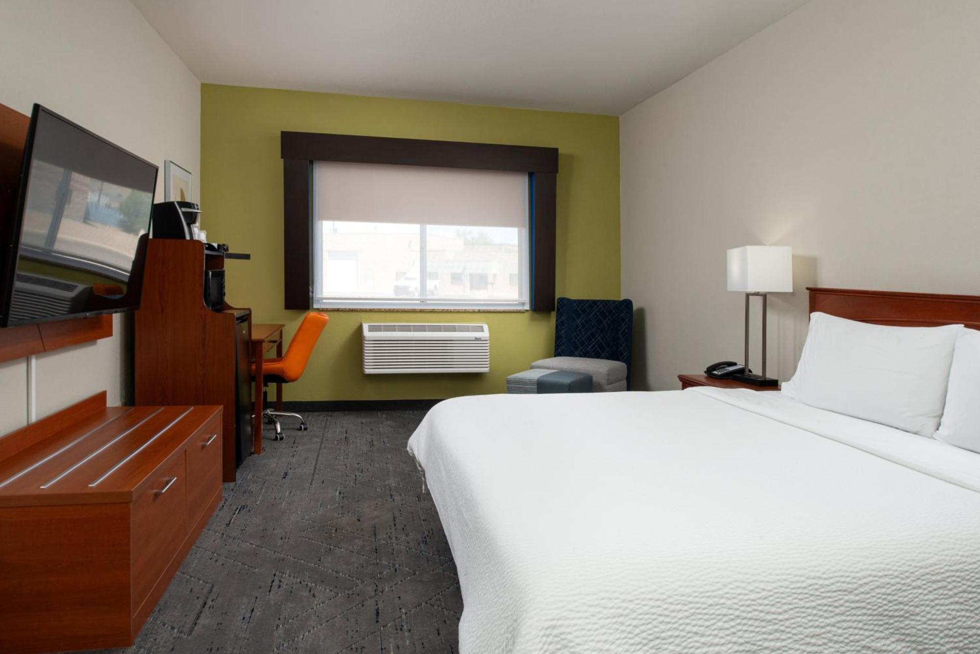 Holiday Inn Express Hotel & Suites Farmington By Ihg Exterior foto